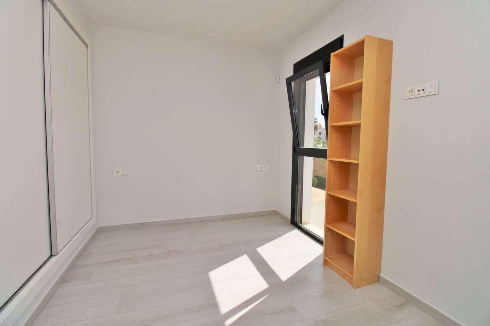 3 sovrum Lägenhet till salu i Villamartin med pool garage - 379 000 € (Ref: 10132660)