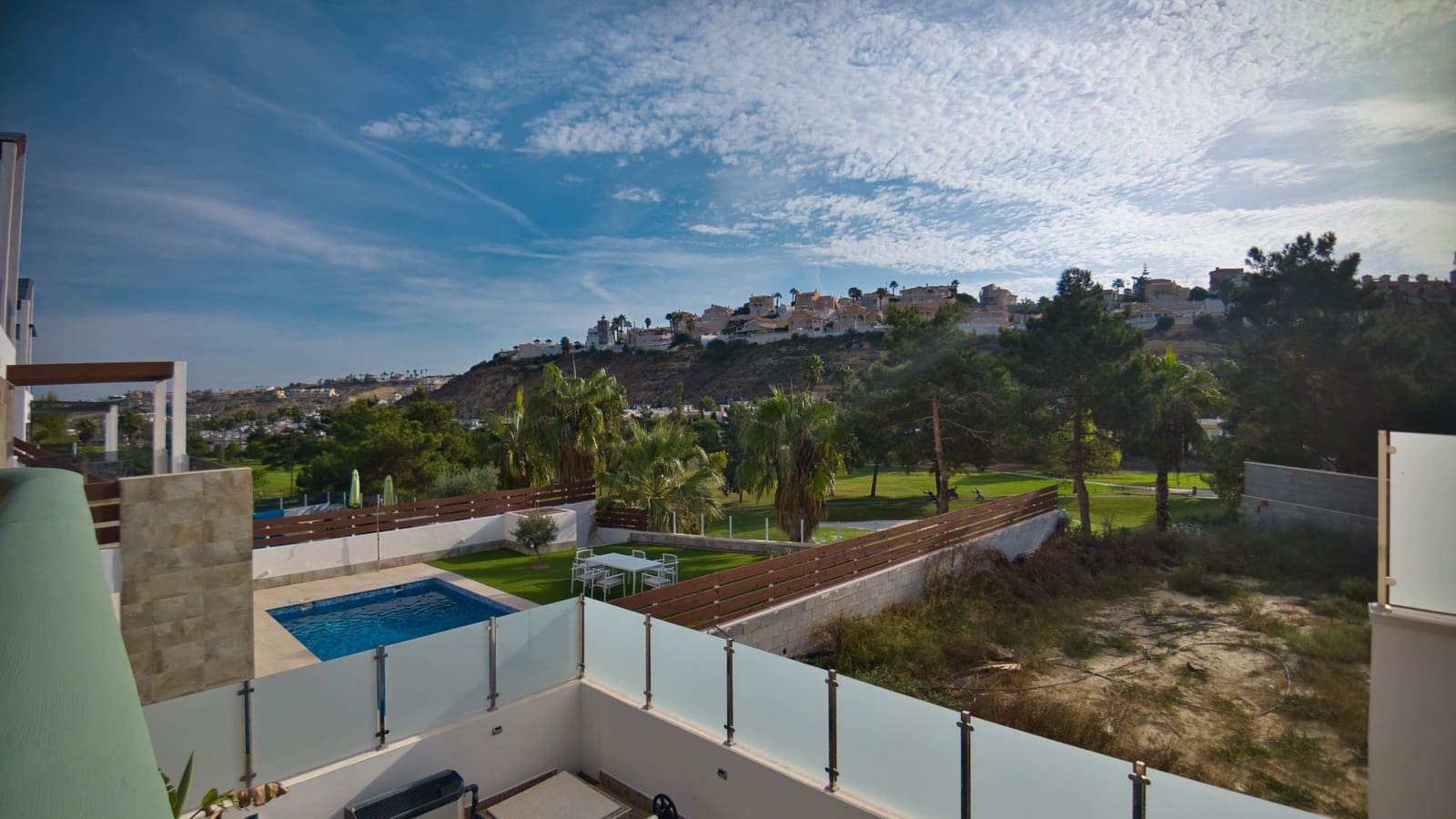 3 quarto Moradia para venda em La Marquesa com piscina - 435 000 € (Ref: 10132667)