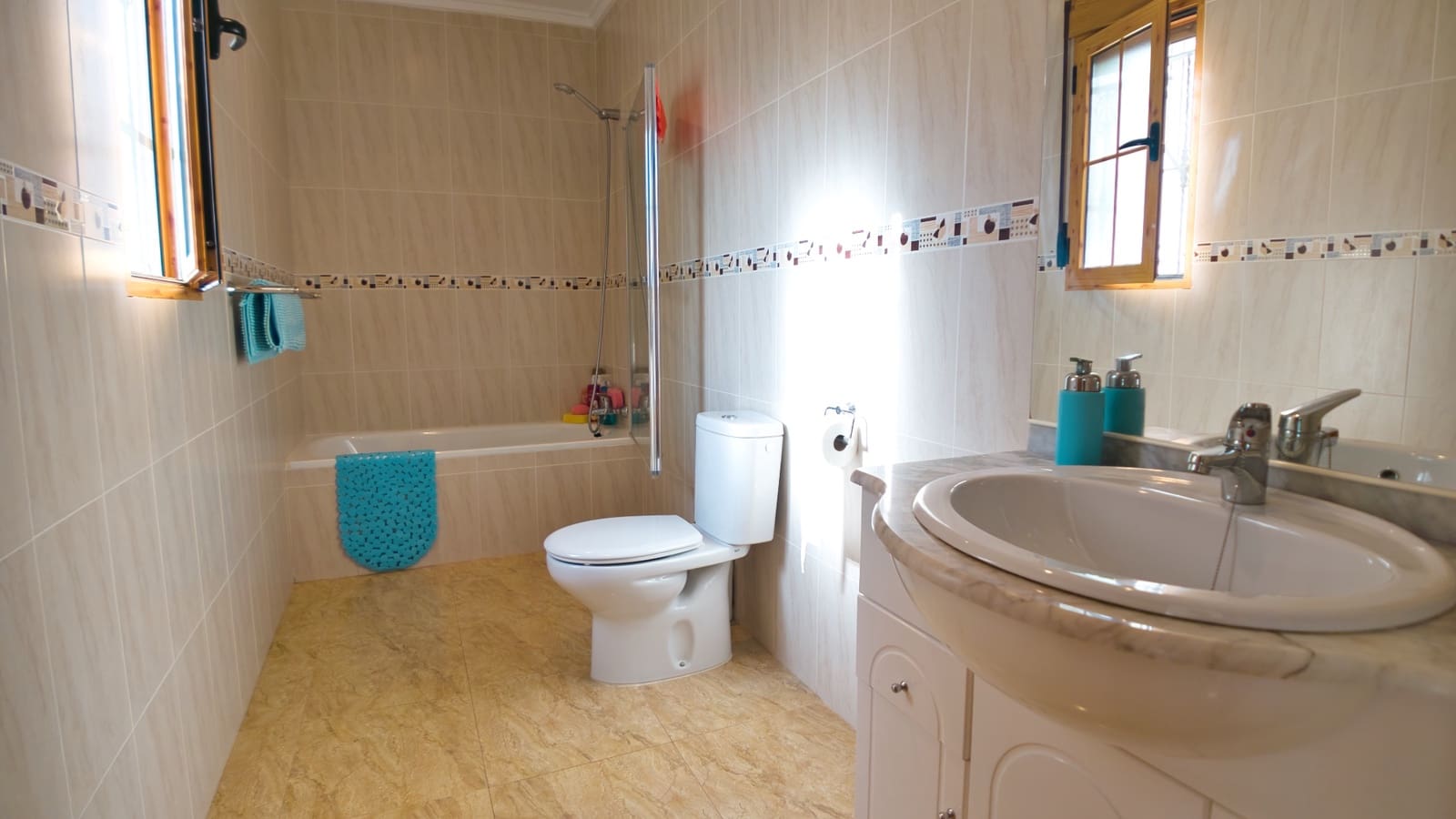 3 quarto Moradia para venda em La Marquesa com piscina - 435 000 € (Ref: 10132667)