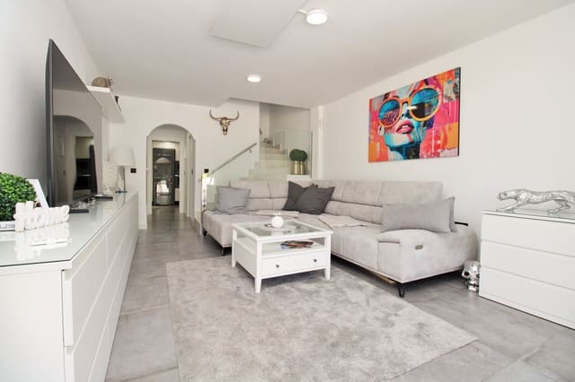 3 makuuhuone Huvila myytävänä paikassa Mil Palmeras, Orihuela mukana uima-altaan - 395 000 € (Ref: 10132669)