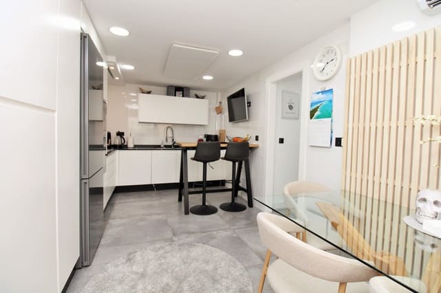 3 makuuhuone Huvila myytävänä paikassa Mil Palmeras, Orihuela mukana uima-altaan - 395 000 € (Ref: 10132669)