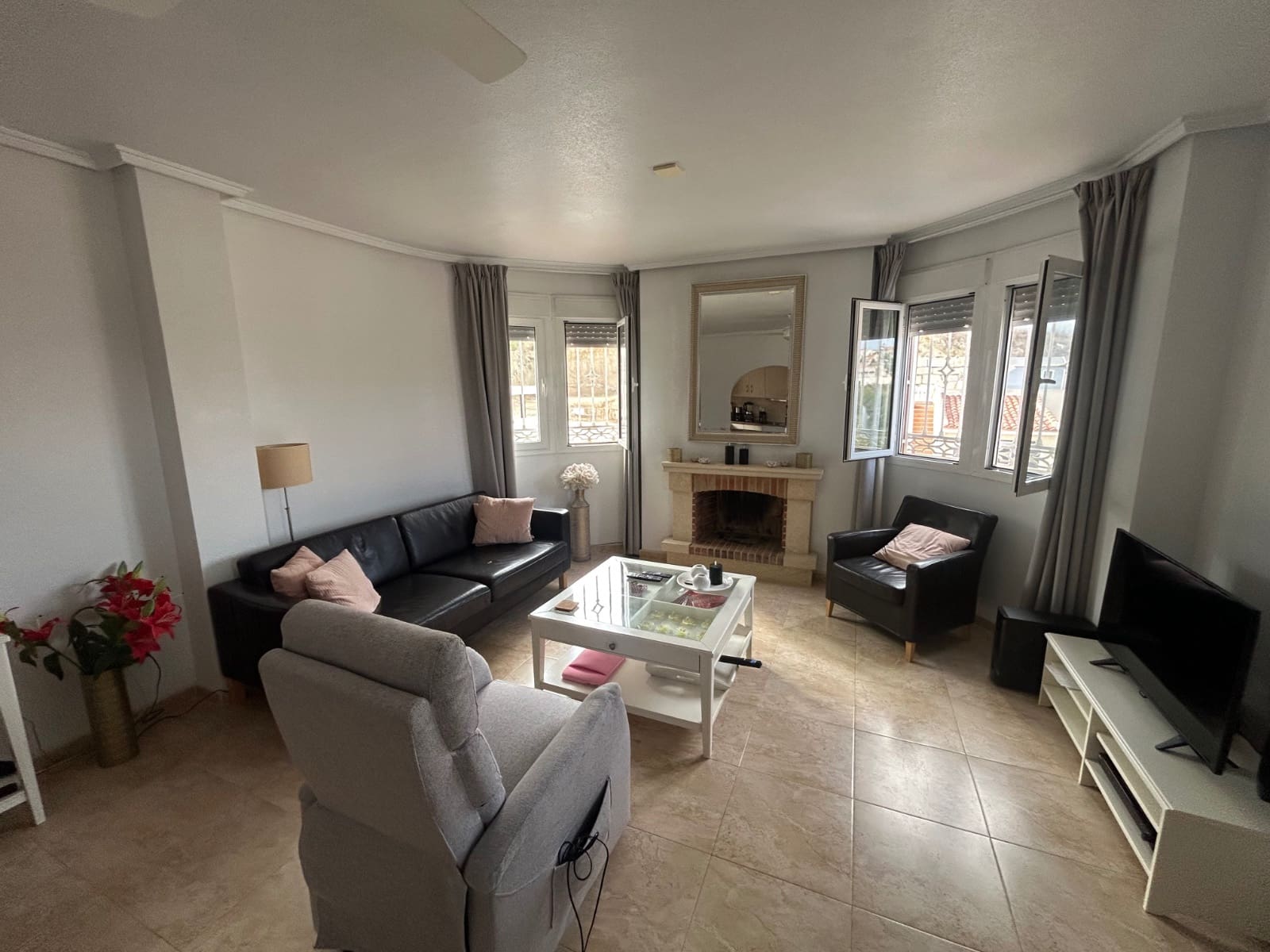 Chalet de 2 habitaciones en La Marquesa en venta con piscina - 284.950 € (Ref: 10148424)