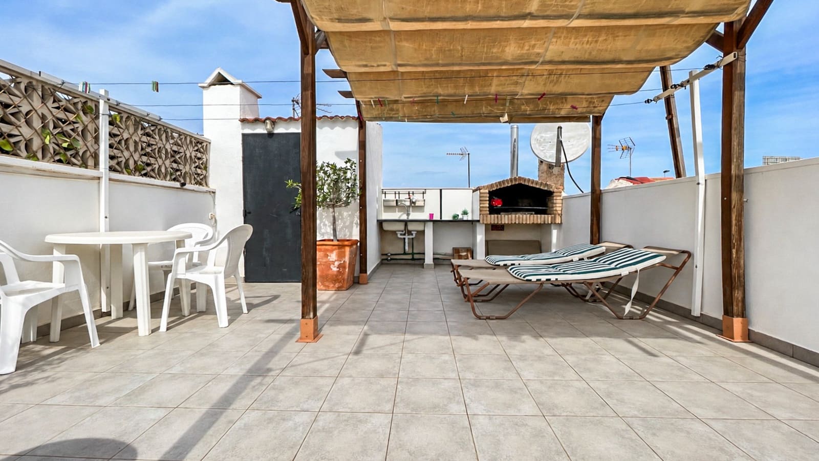 3 chambre Maison de Ville à vendre à Torrevieja - 165 000 € (Ref: 10148427)