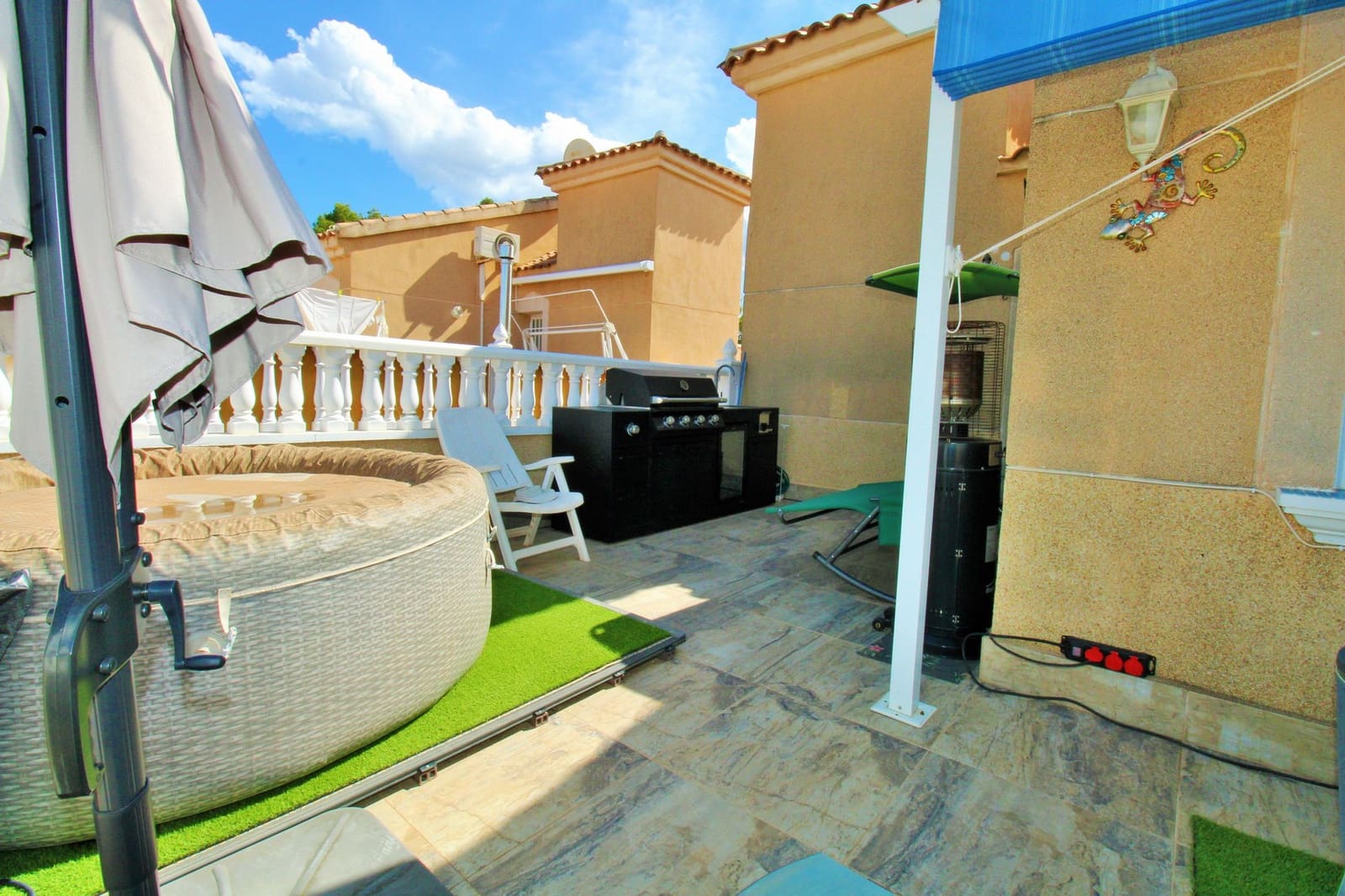 3 sovrum Villa till salu i Villamartin med pool garage - 299 950 € (Ref: 10150309)