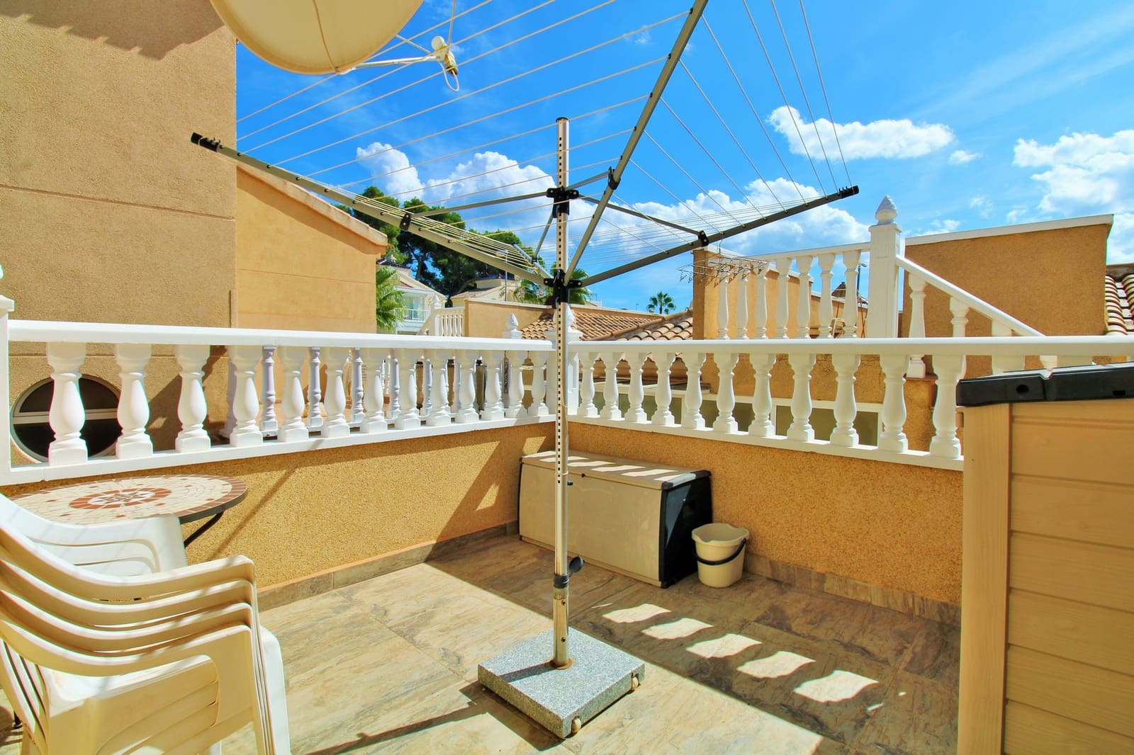 3 sovrum Villa till salu i Villamartin med pool garage - 299 950 € (Ref: 10150309)
