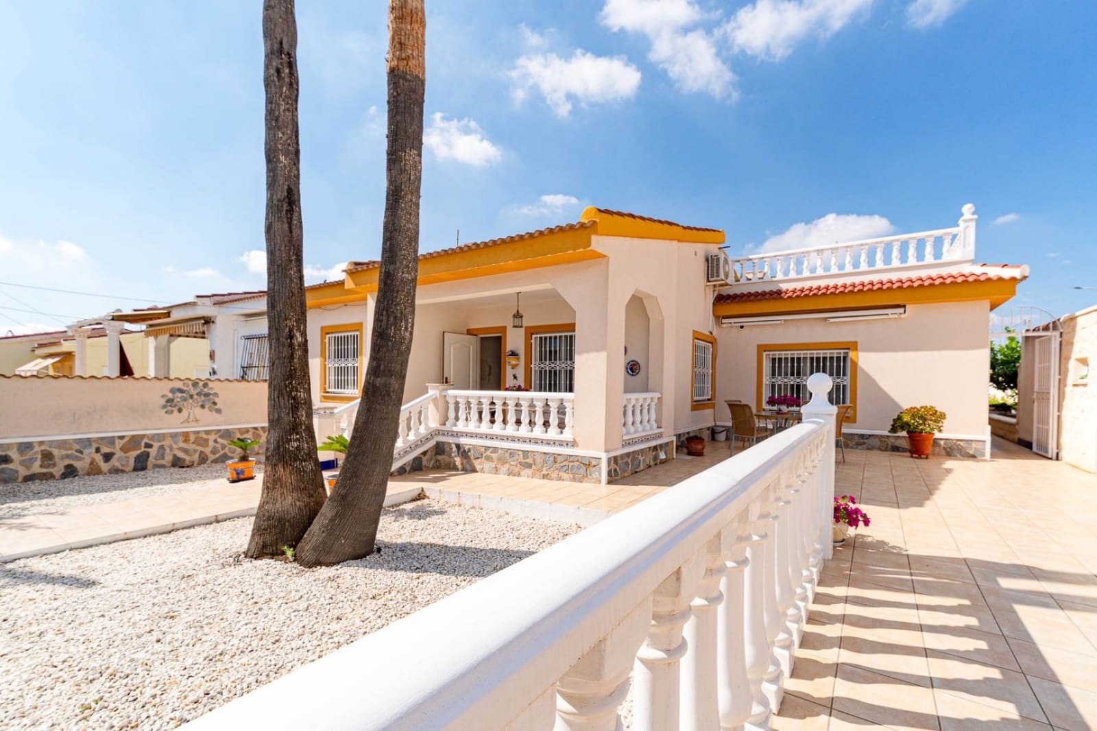 4 soverom Hus til salgs i Ciudad Quesada med svømmebasseng garasje - € 299 900 (Ref: 10159217)