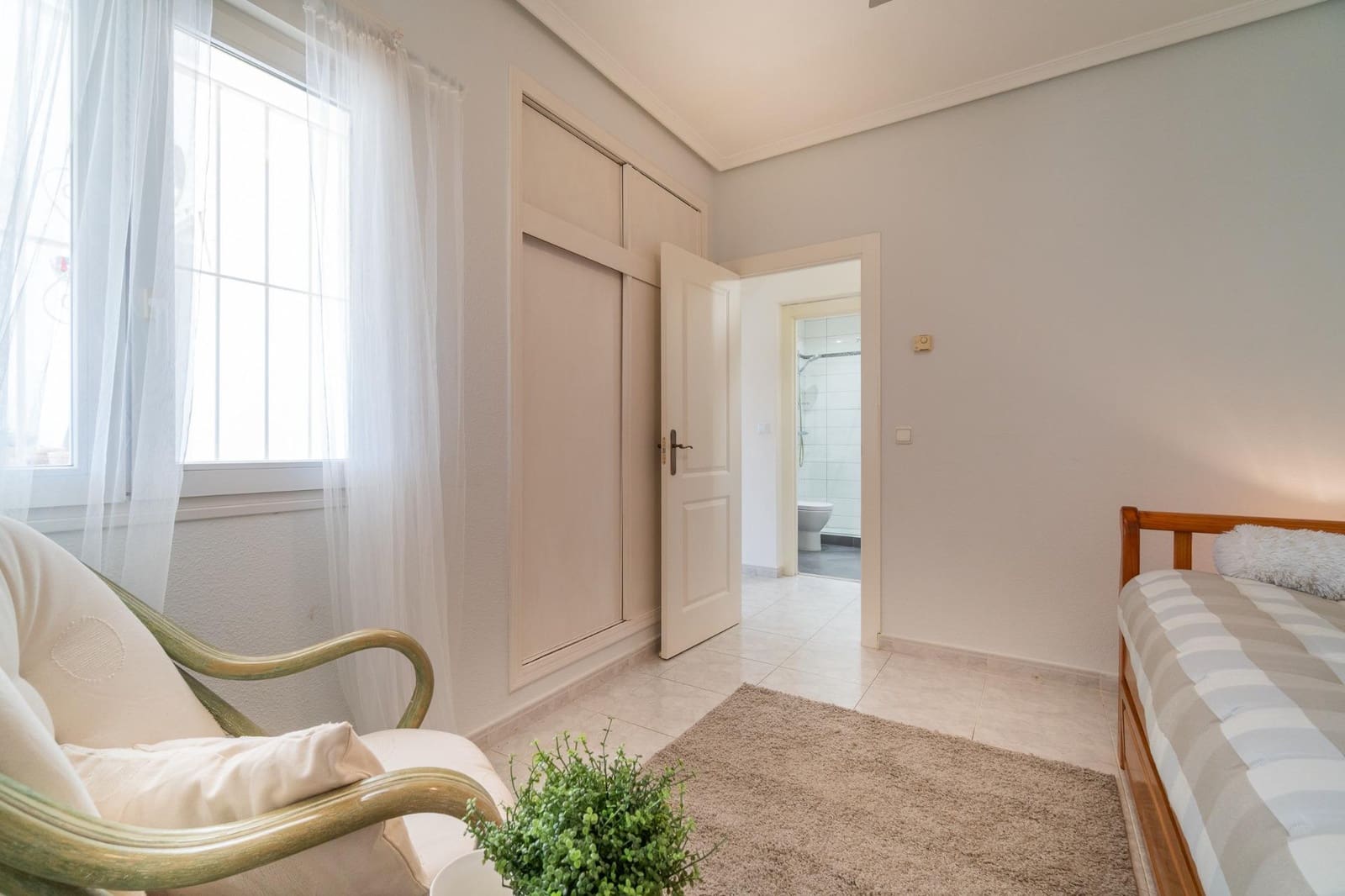 3 soveværelse Villa til salg i Playa Flamenca med swimmingpool garage - € 520.000 (Ref: 10161155)