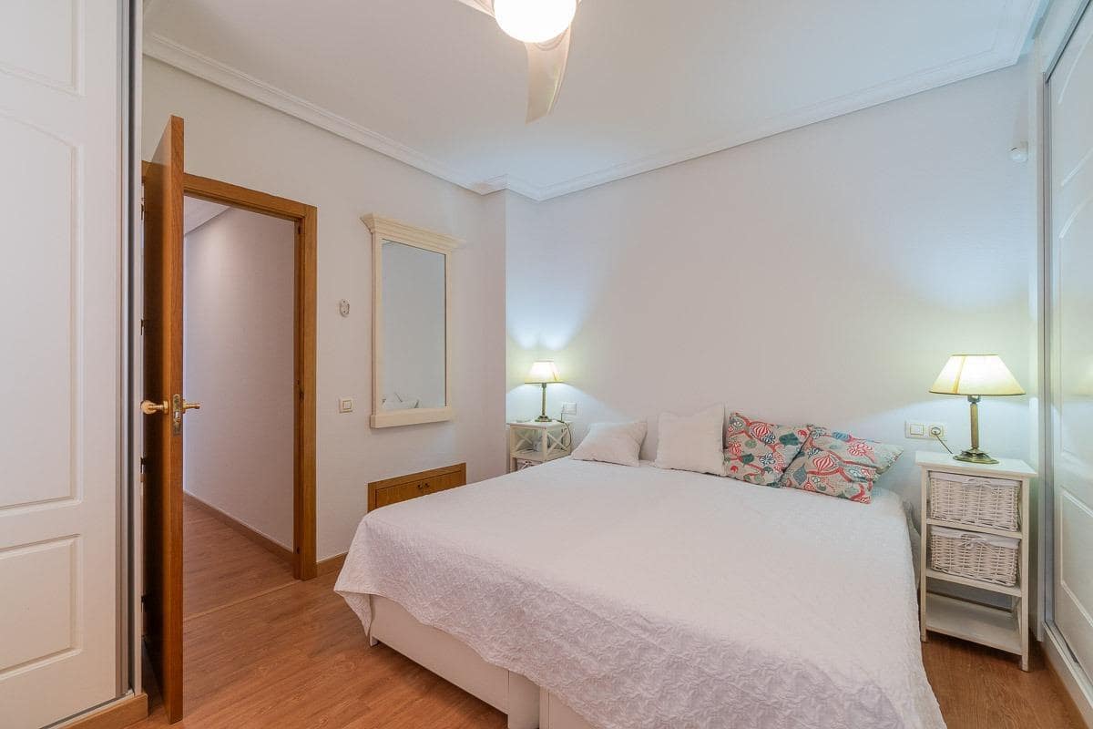 3 sovrum Lägenhet till salu i Torrevieja - 239 500 € (Ref: 10161157)