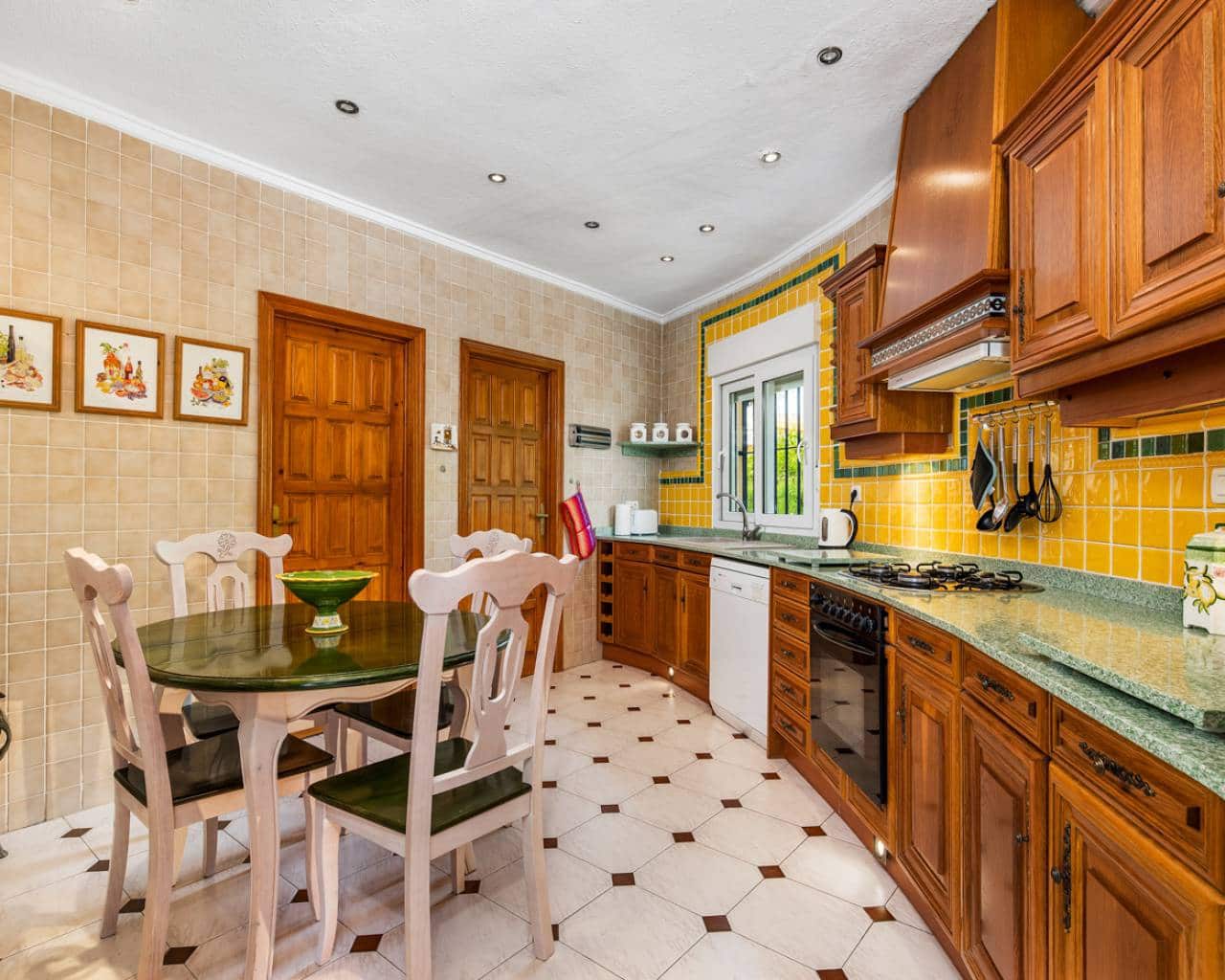 4 bedroom Villa for sale in Ciudad Quesada with pool garage - € 580,000 (Ref: 10164779)