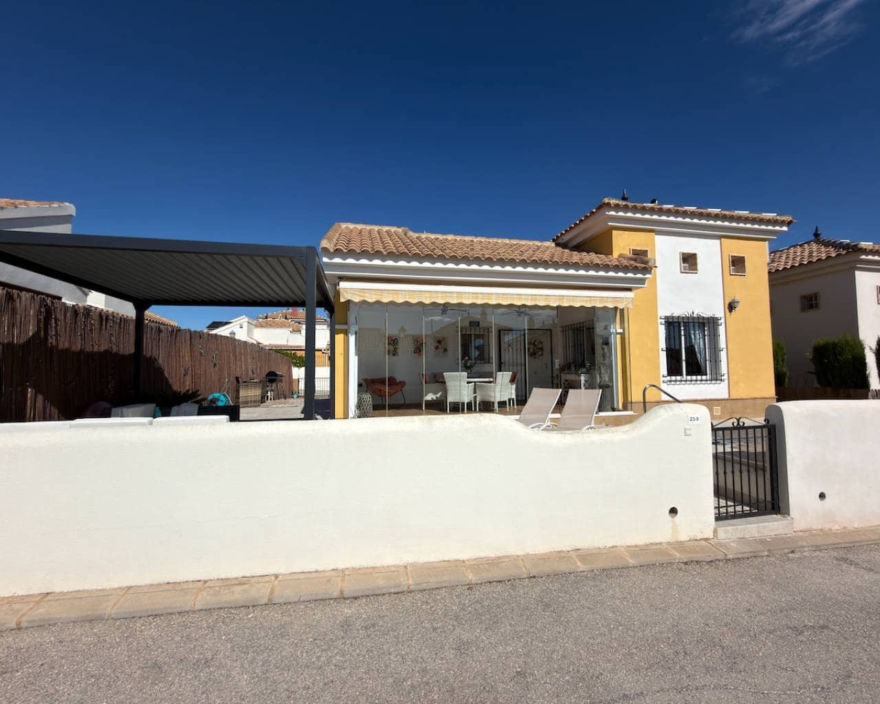 3 chambre Villa/Maison à vendre à Los Montesinos avec piscine garage - 299 995 € (Ref: 10173235)