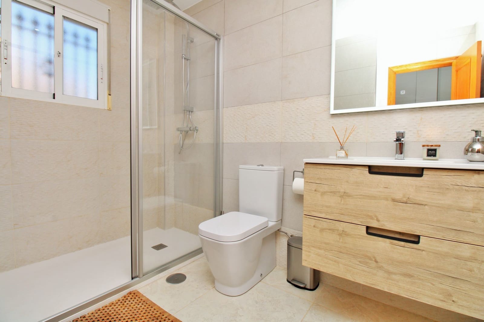 2 soveværelse Byhus til salg i Villamartin med swimmingpool garage - € 229.950 (Ref: 10174468)