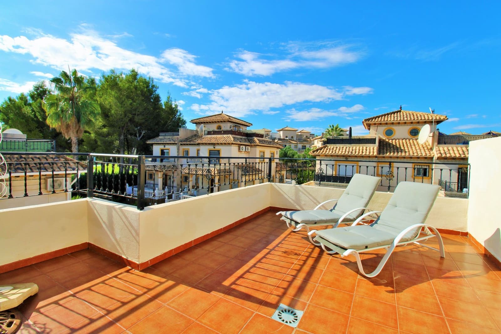 2 soveværelse Byhus til salg i Villamartin med swimmingpool garage - € 229.950 (Ref: 10174468)