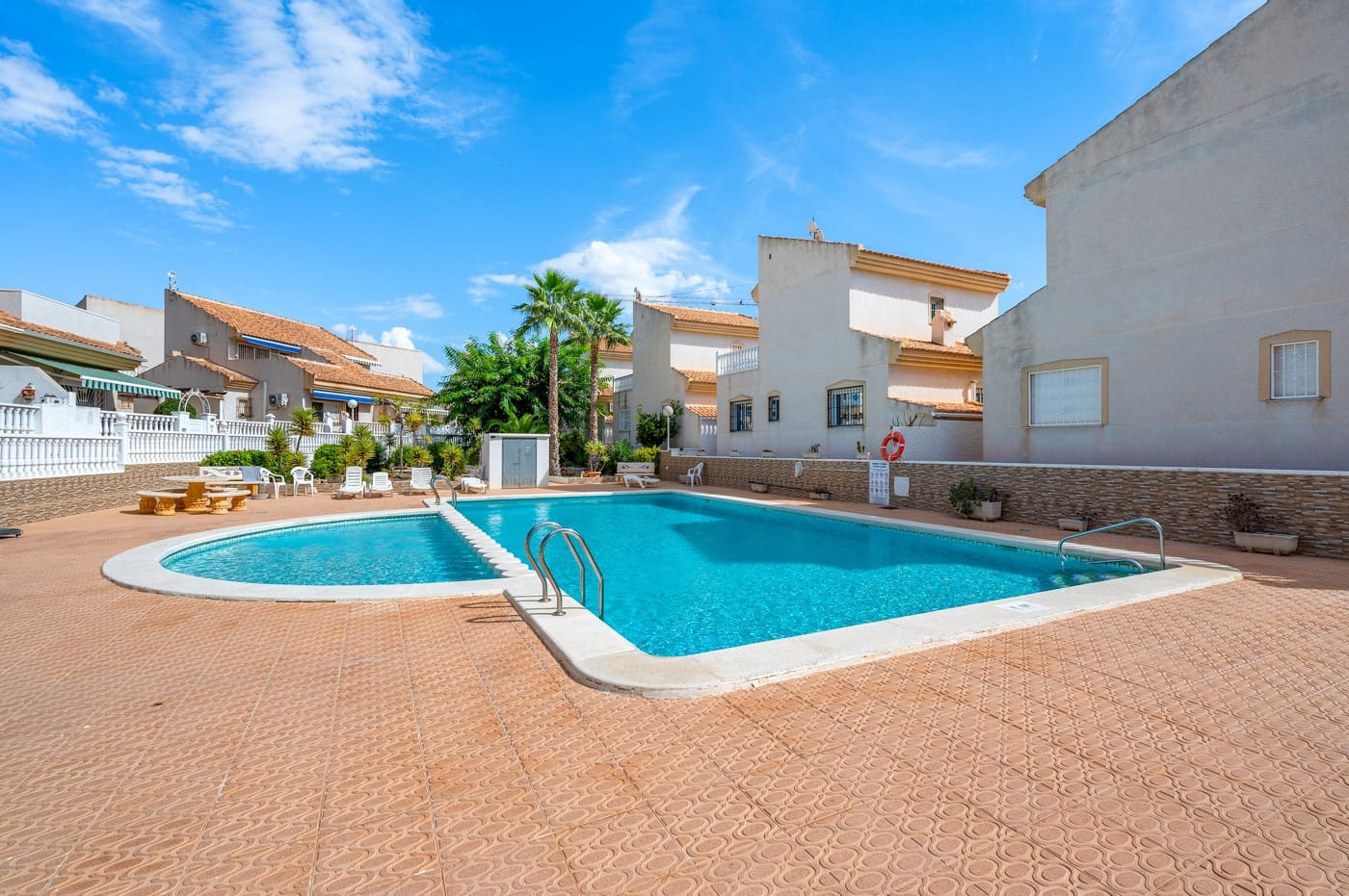 2 slaapkamer Villa te koop in Ciudad Quesada met zwembad garage - € 169.000 (Ref: 10174470)