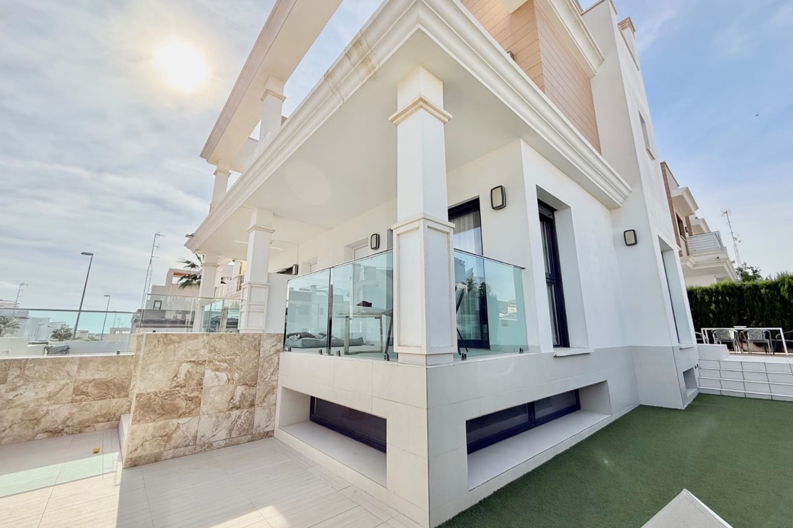 Casa de 3 habitaciones en Ciudad Quesada en venta con piscina garaje - 340.000 € (Ref: 9516112)