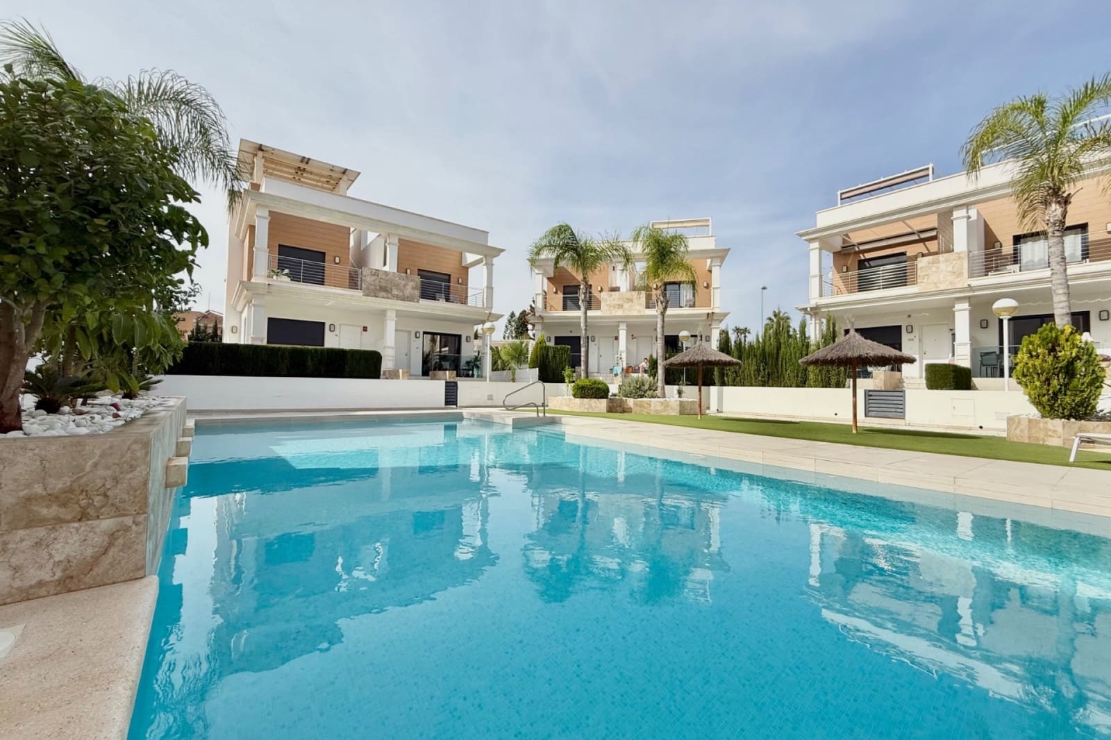 Casa de 3 habitaciones en Ciudad Quesada en venta con piscina garaje - 340.000 € (Ref: 9516112)