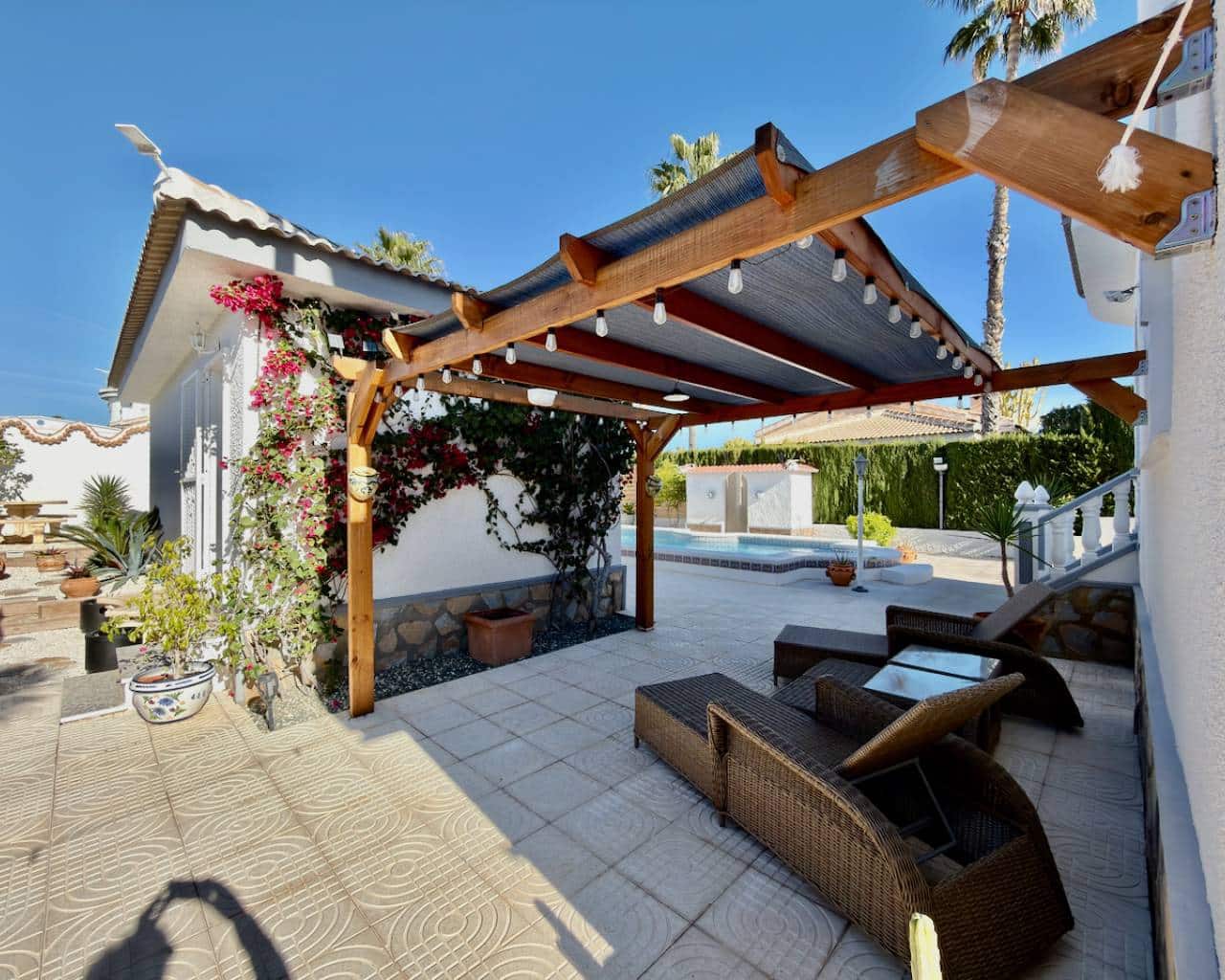 3 bedroom Villa for sale in Ciudad Quesada with pool garage - € 475,000 (Ref: 9516140)