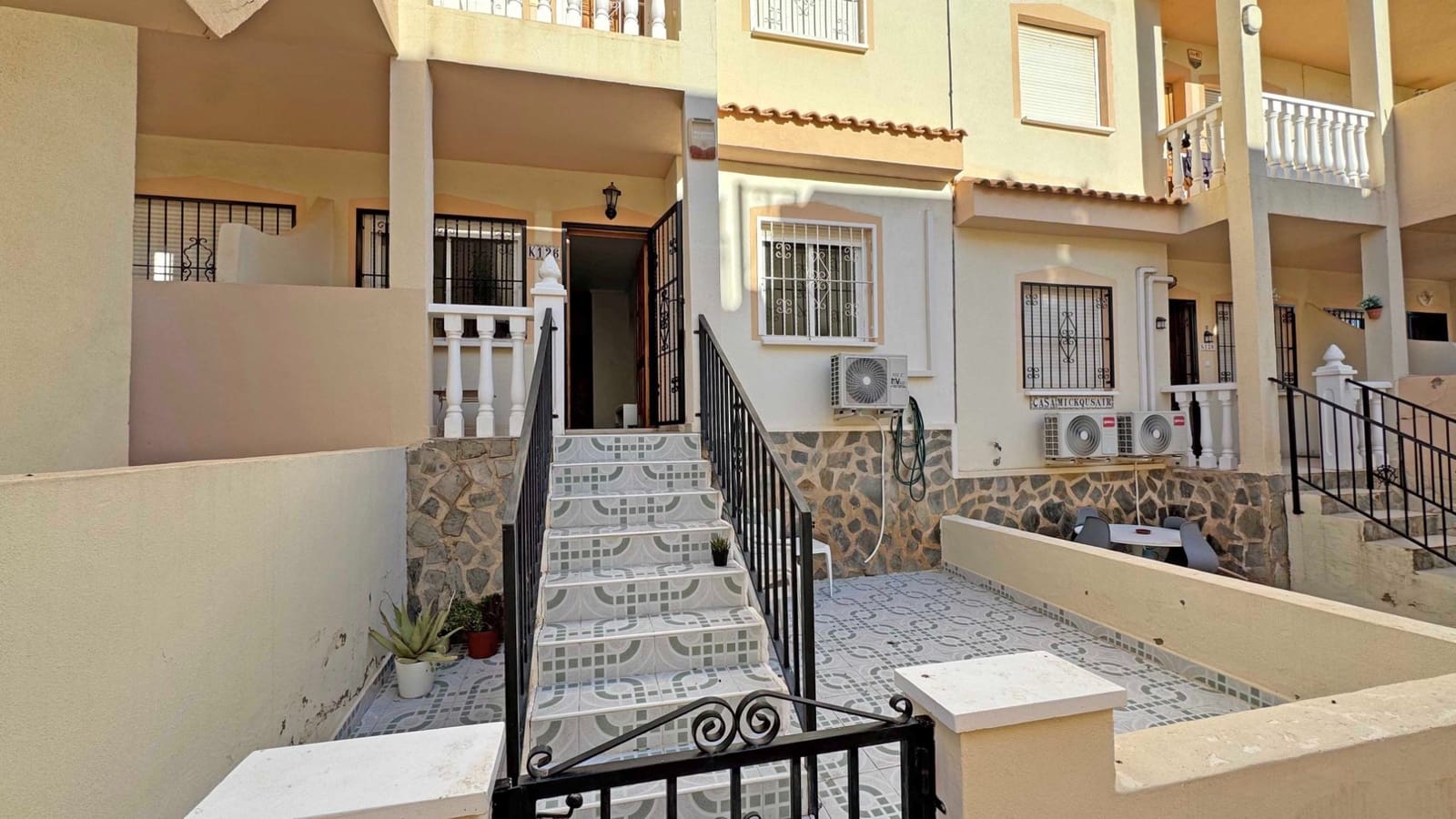 2 bedroom Apartment for sale in Playa Flamenca with pool - € 132,000 (Ref: 9519070)