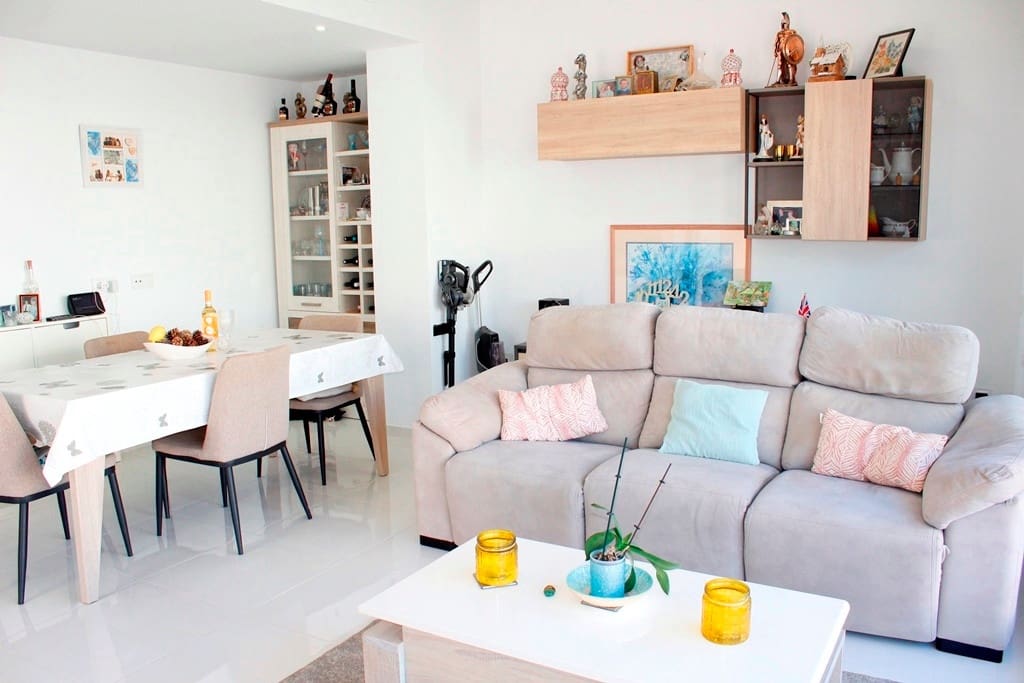 3 makuuhuone Huvila myytävänä paikassa San Miguel de Salinas mukana uima-altaan - 429 000 € (Ref: 9535656)