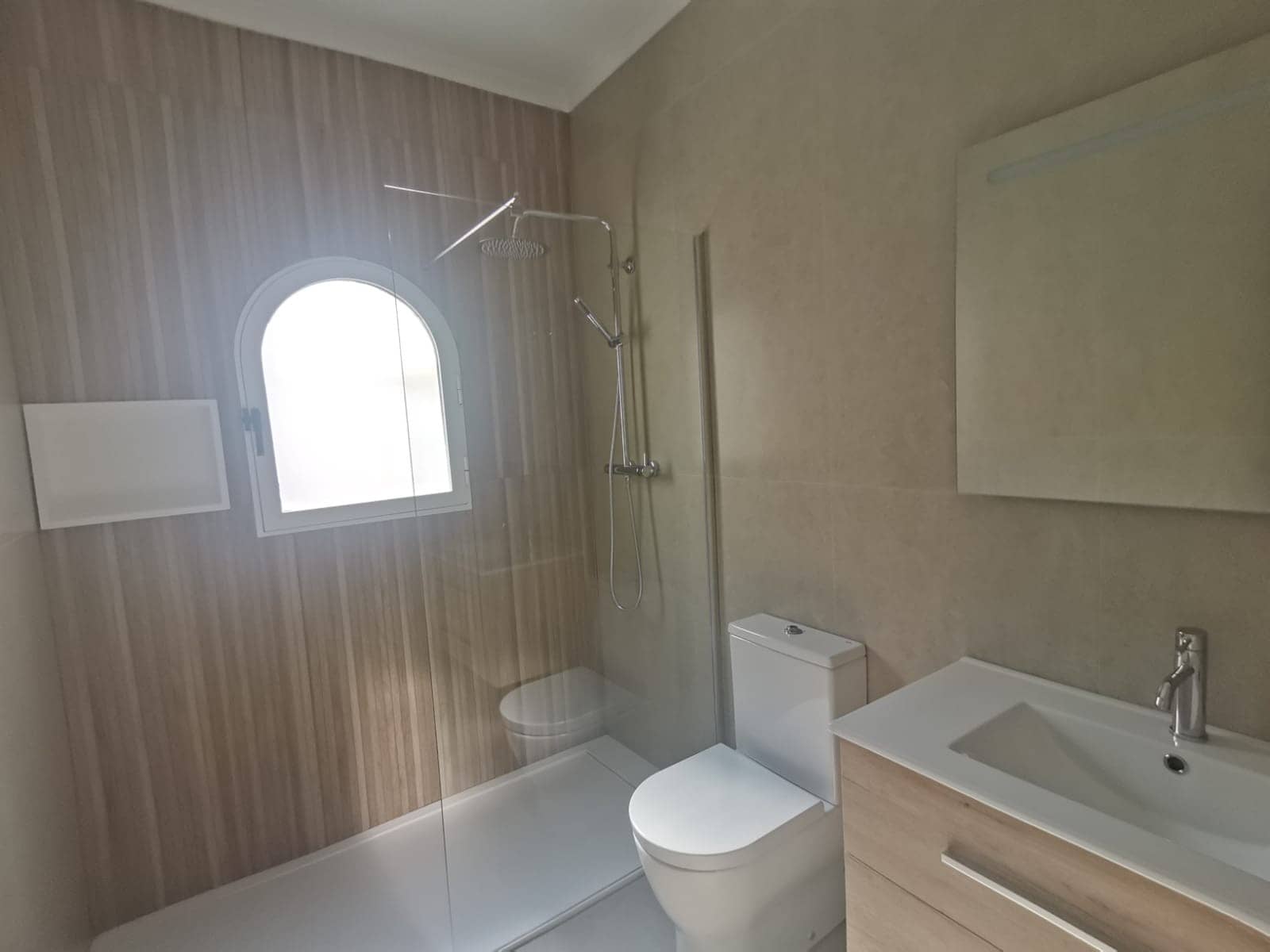 2 soverom Villa til salgs i Lo Crispin med svømmebasseng garasje - € 249 000 (Ref: 9536706)