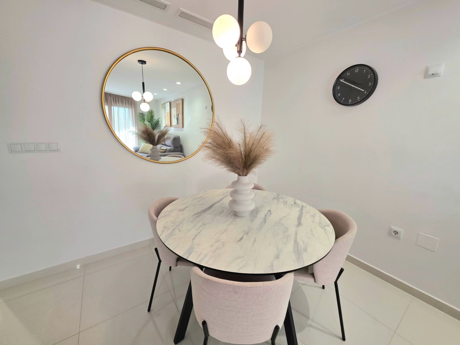 2 sovrum Lägenhet till salu i Guardamar del Segura med pool - 299 000 € (Ref: 9537258)