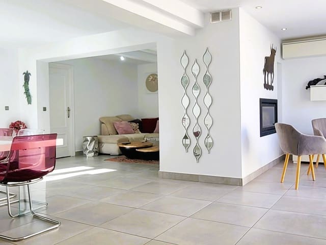 4 soveværelse Villa til salg i Los Balcones med swimmingpool - € 535.000 (Ref: 9539686)