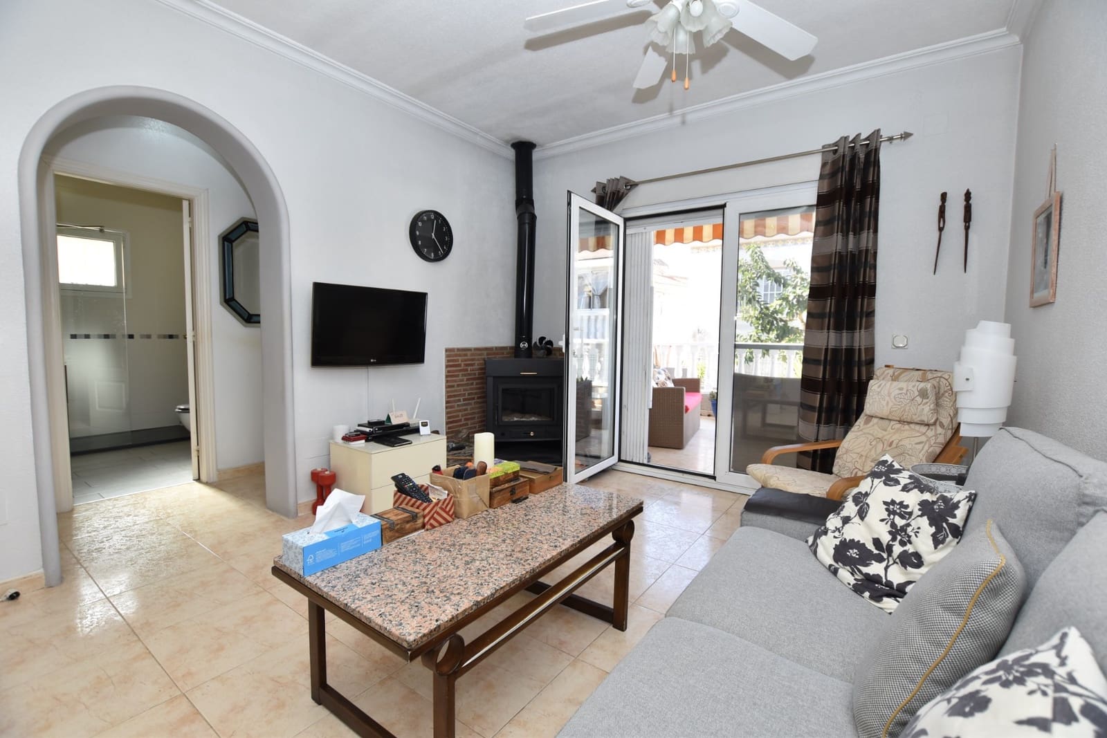 2 bedroom Townhouse for sale in Algorfa with pool garage - € 200,000 (Ref: 9543331)