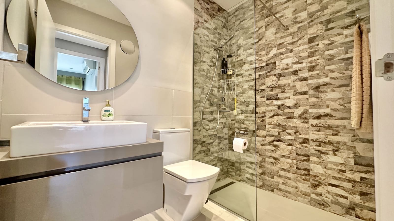 2 soverom Leilighet til salgs i Villamartin med svømmebasseng - € 255 000 (Ref: 9543334)