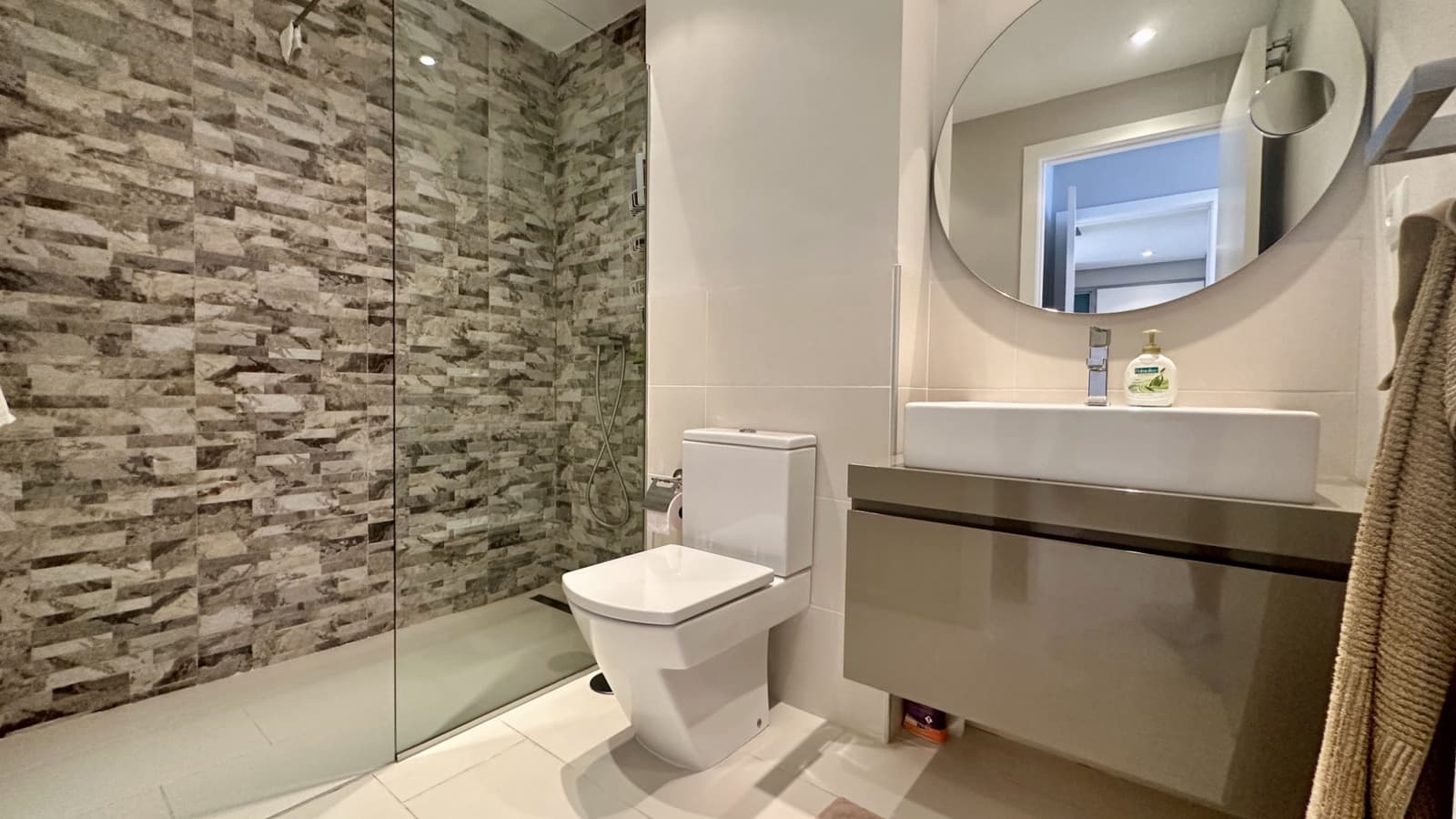 2 soverom Leilighet til salgs i Villamartin med svømmebasseng - € 255 000 (Ref: 9543334)