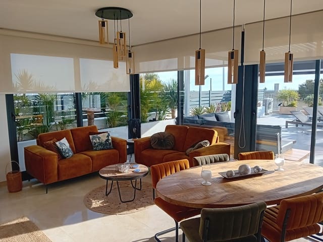 Chalet de 3 habitaciones en Algorfa en venta con piscina - 729.000 € (Ref: 9561962)