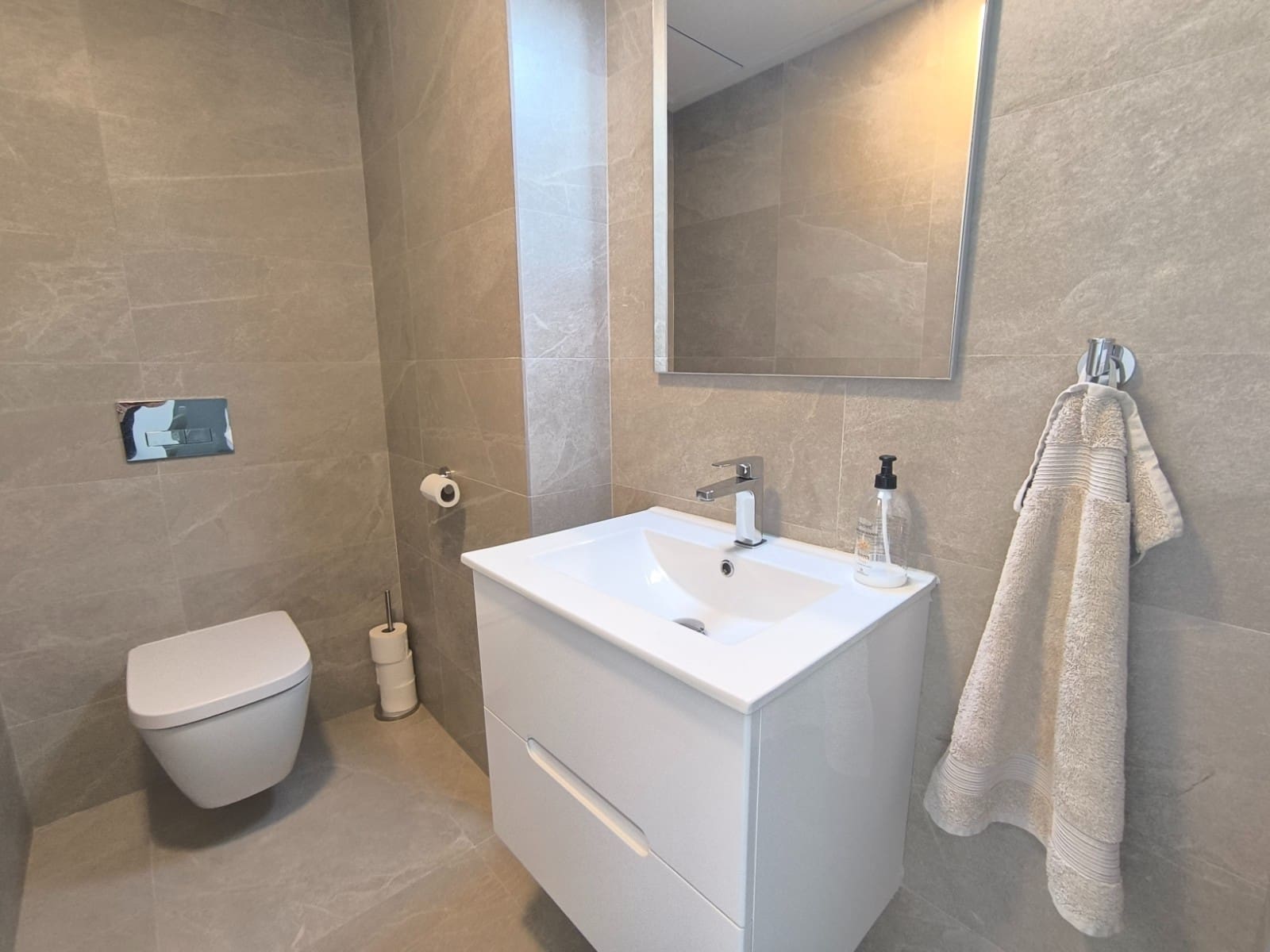 3 sypialnia Willa na sprzedaż w Algorfa z basenem garażem - 485 000 € (Ref: 9561976)