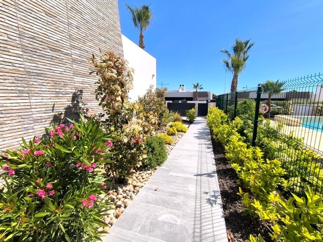 3 slaapkamer Villa te koop in Algorfa met zwembad garage - € 550.000 (Ref: 9582502)