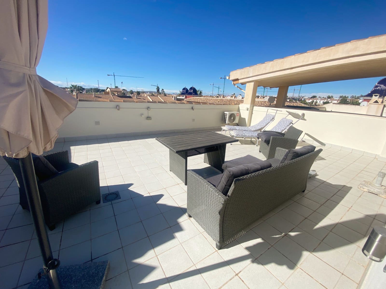 2 soveværelse Lejlighed til salg i Ciudad Quesada med swimmingpool - € 182.000 (Ref: 9586023)