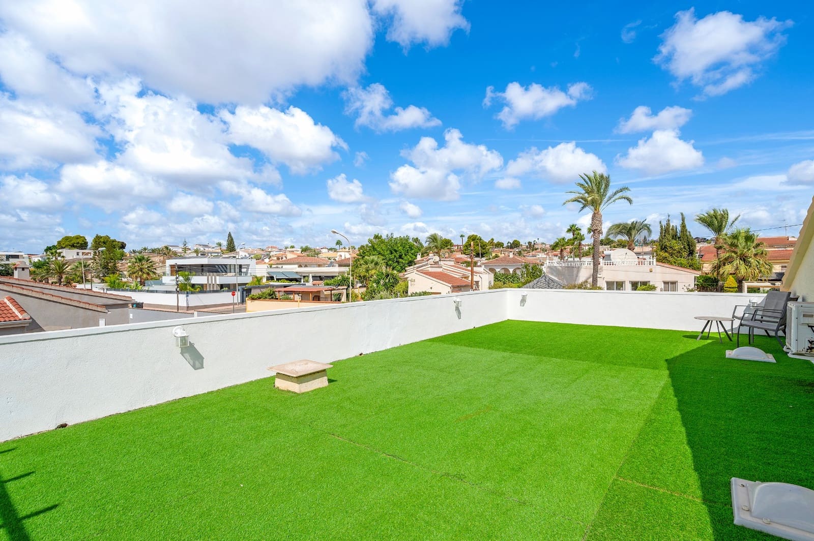 7 Zimmer Villa zu verkaufen in Ciudad Quesada mit Pool Garage - 699.000 € (Ref: 9590903)