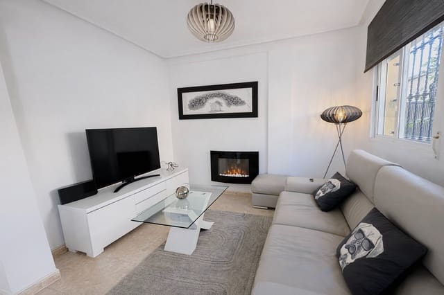 2 soverom Hus til salgs i La Zenia, Orihuela med svømmebasseng - € 230 000 (Ref: 9594817)