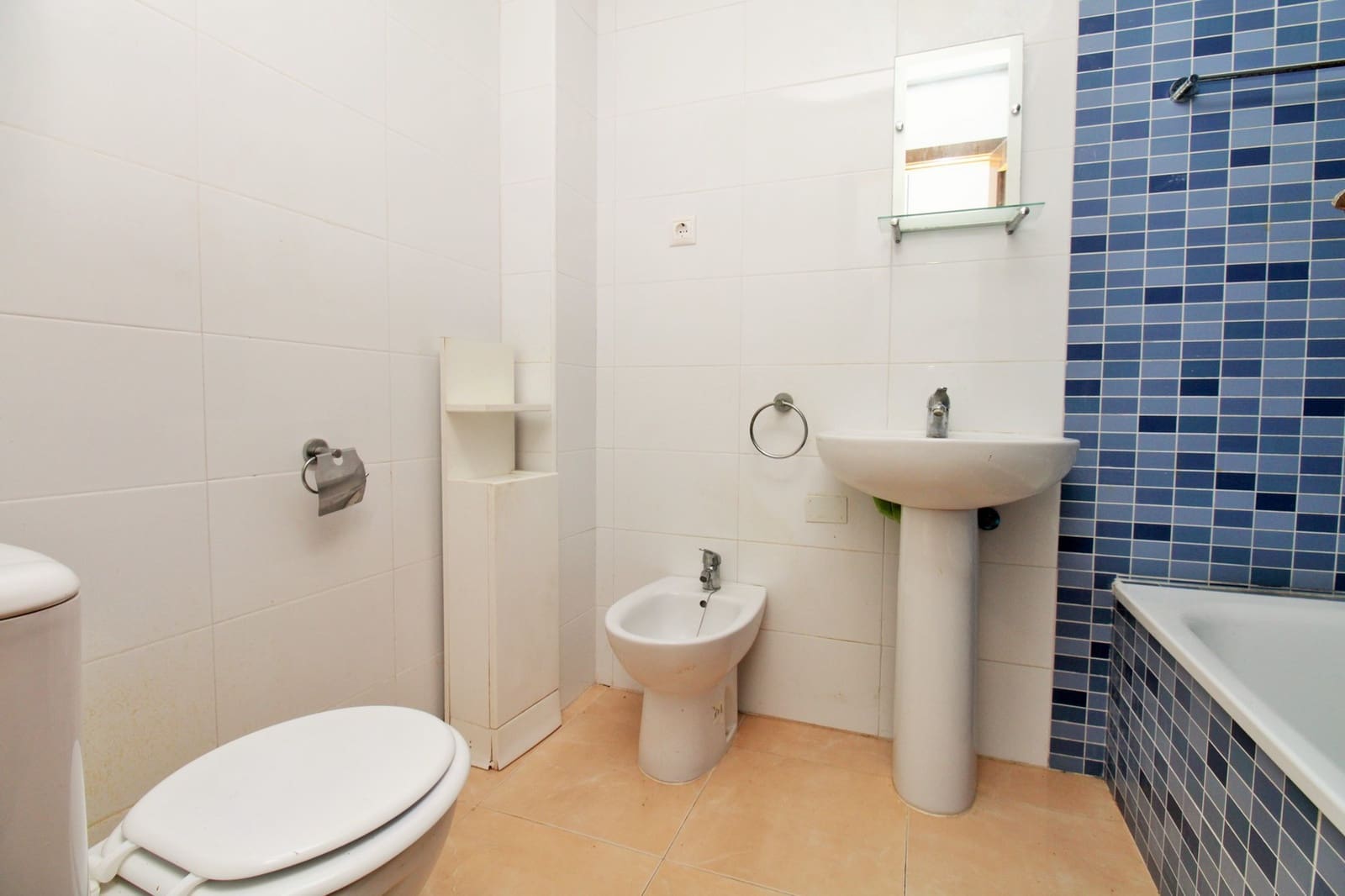 Apartamento de 2 habitaciones en Villamartin en venta con piscina - 124.950 € (Ref: 9594819)