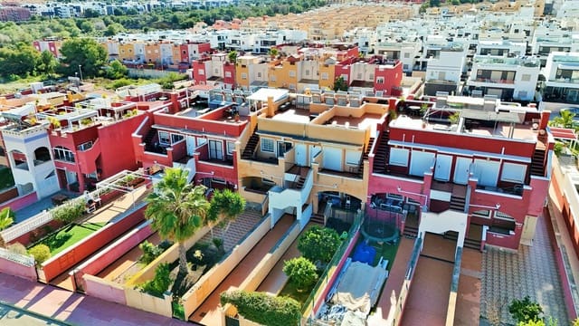 Apartamento de 2 habitaciones en Villamartin, Orihuela en venta con piscina - 124.950 € (Ref: 9594819)