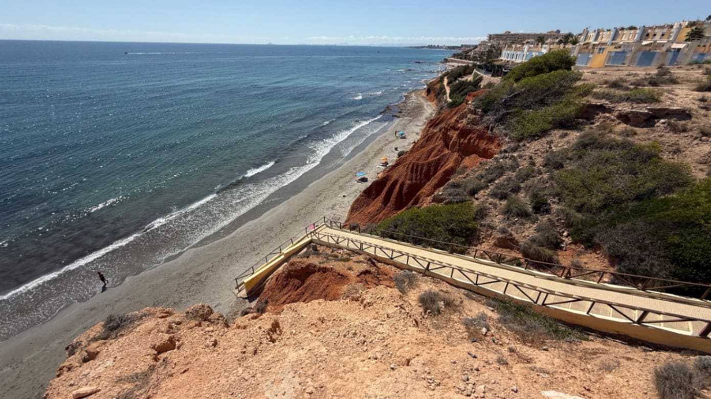 3 soveværelse Lejlighed til salg i Cabo Roig med swimmingpool garage - € 369.000 (Ref: 9598903)