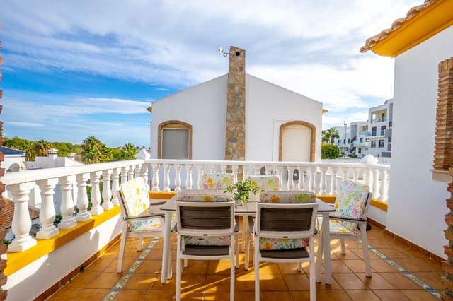 3 soveværelse Villa til salg i Villamartin, Orihuela med swimmingpool - € 359.000 (Ref: 9607904)