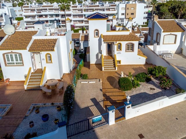 3 soveværelse Villa til salg i Villamartin, Orihuela med swimmingpool - € 359.000 (Ref: 9607904)