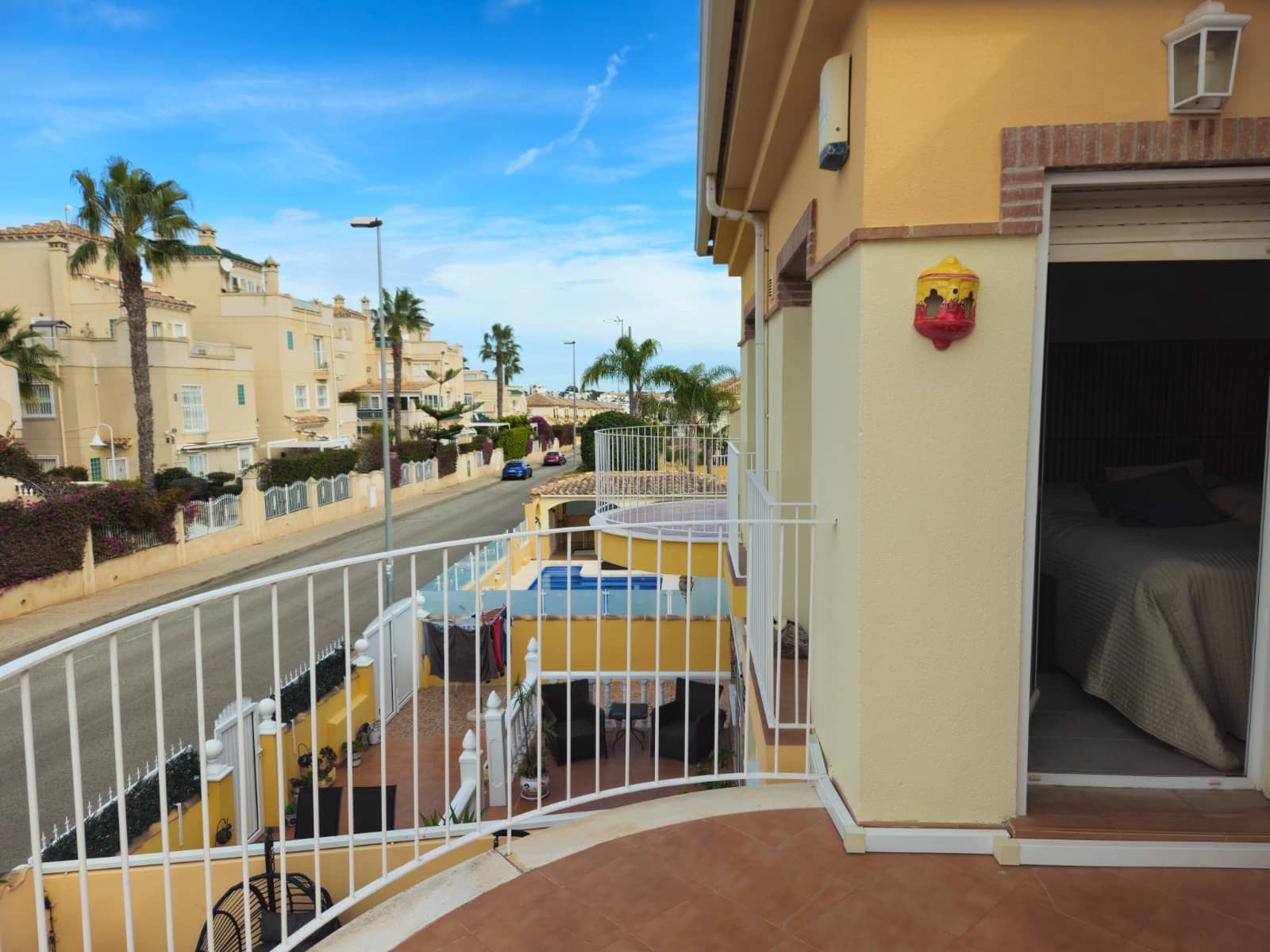 3 bedroom Villa for sale in Villamartin with pool - € 239,000 (Ref: 9607907)