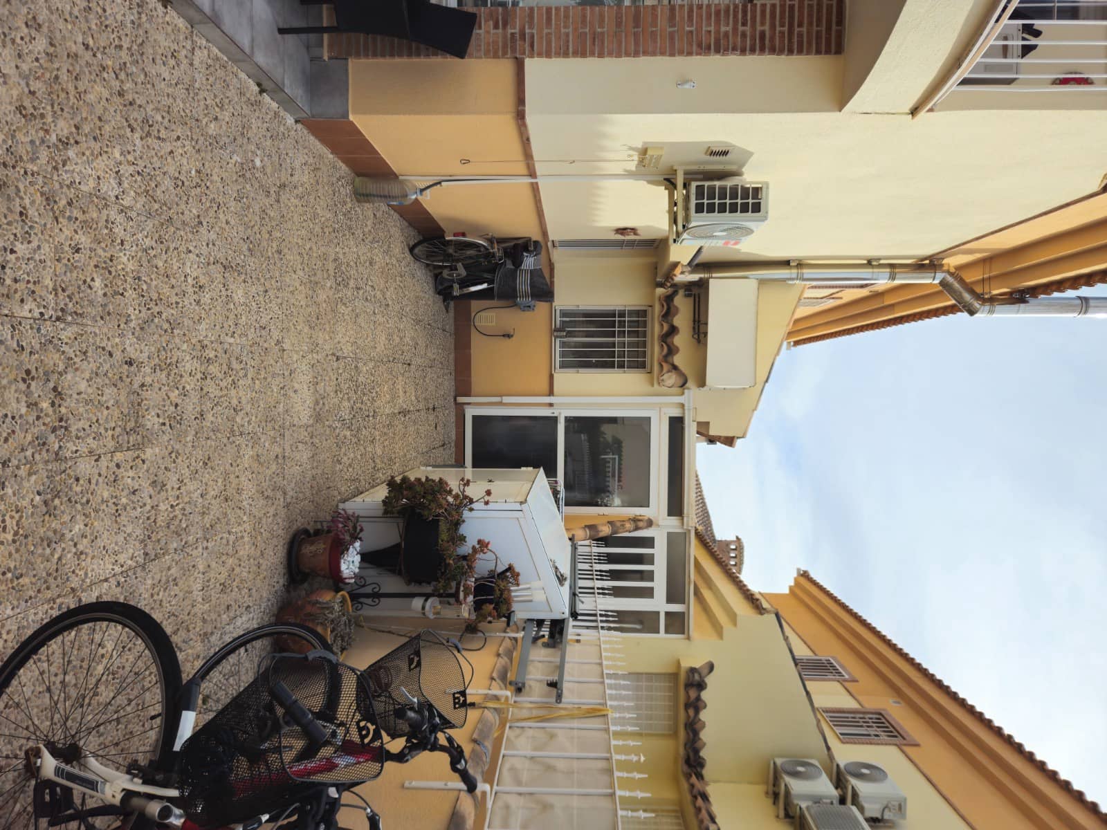 3 bedroom Villa for sale in Villamartin with pool - € 239,000 (Ref: 9607907)