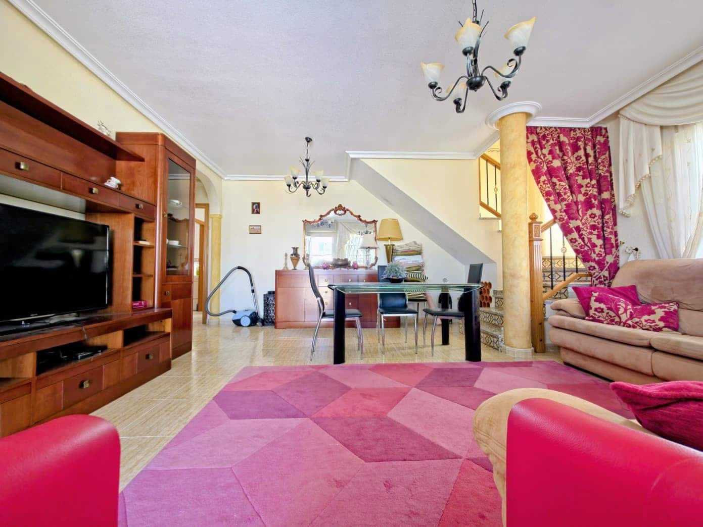 Chalet de 3 habitaciones en Filipinas en venta con piscina garaje - 330.000 € (Ref: 9611286)