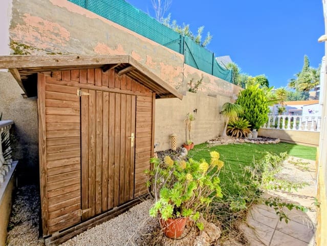 Chalet de 3 habitaciones en Las Filipinas en venta con piscina garaje - 330.000 € (Ref: 9611286)