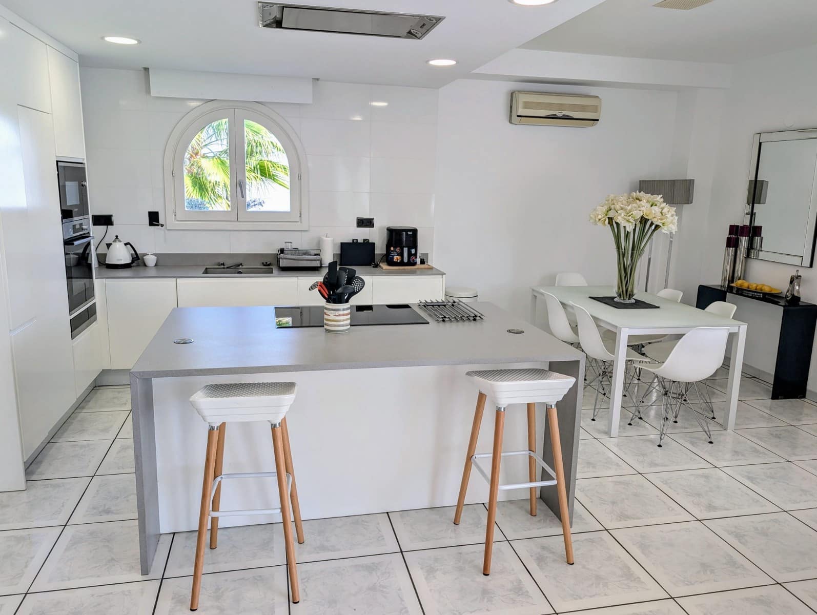 3 bedroom Villa for sale in Moraira with pool garage - € 1,100,000 (Ref: 9615322)