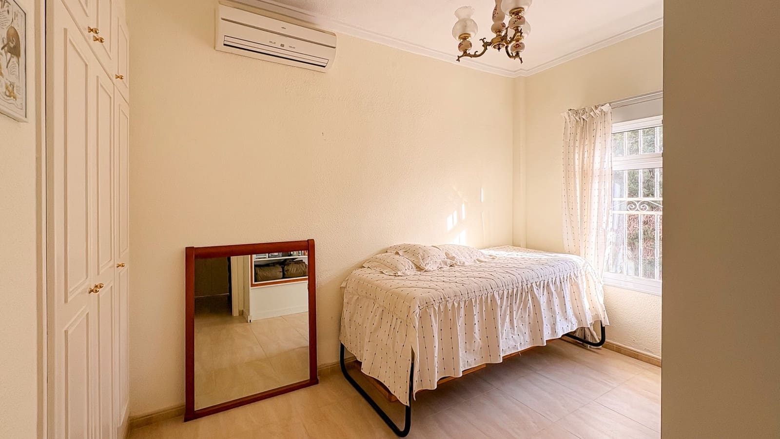 Chalet de 4 habitaciones en Ciudad Quesada en venta con piscina garaje - 525.000 € (Ref: 9615326)