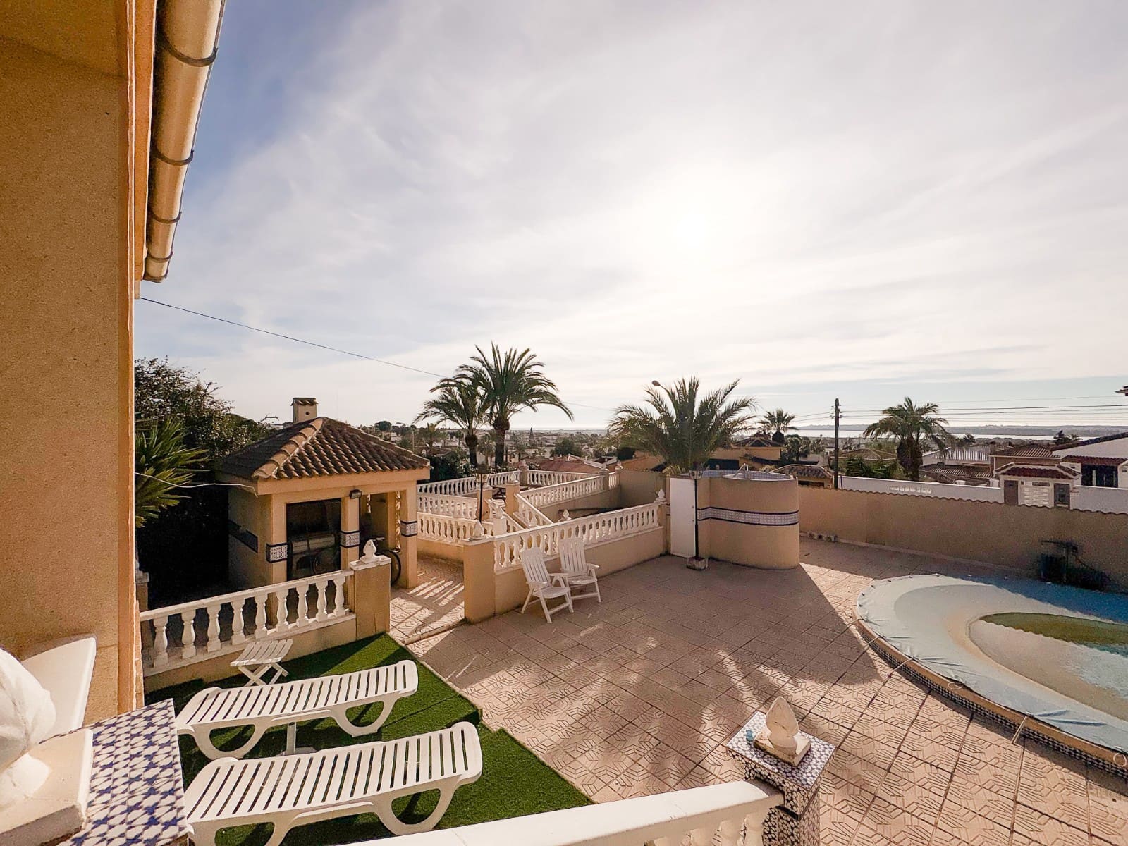 Chalet de 4 habitaciones en Ciudad Quesada en venta con piscina garaje - 525.000 € (Ref: 9615326)