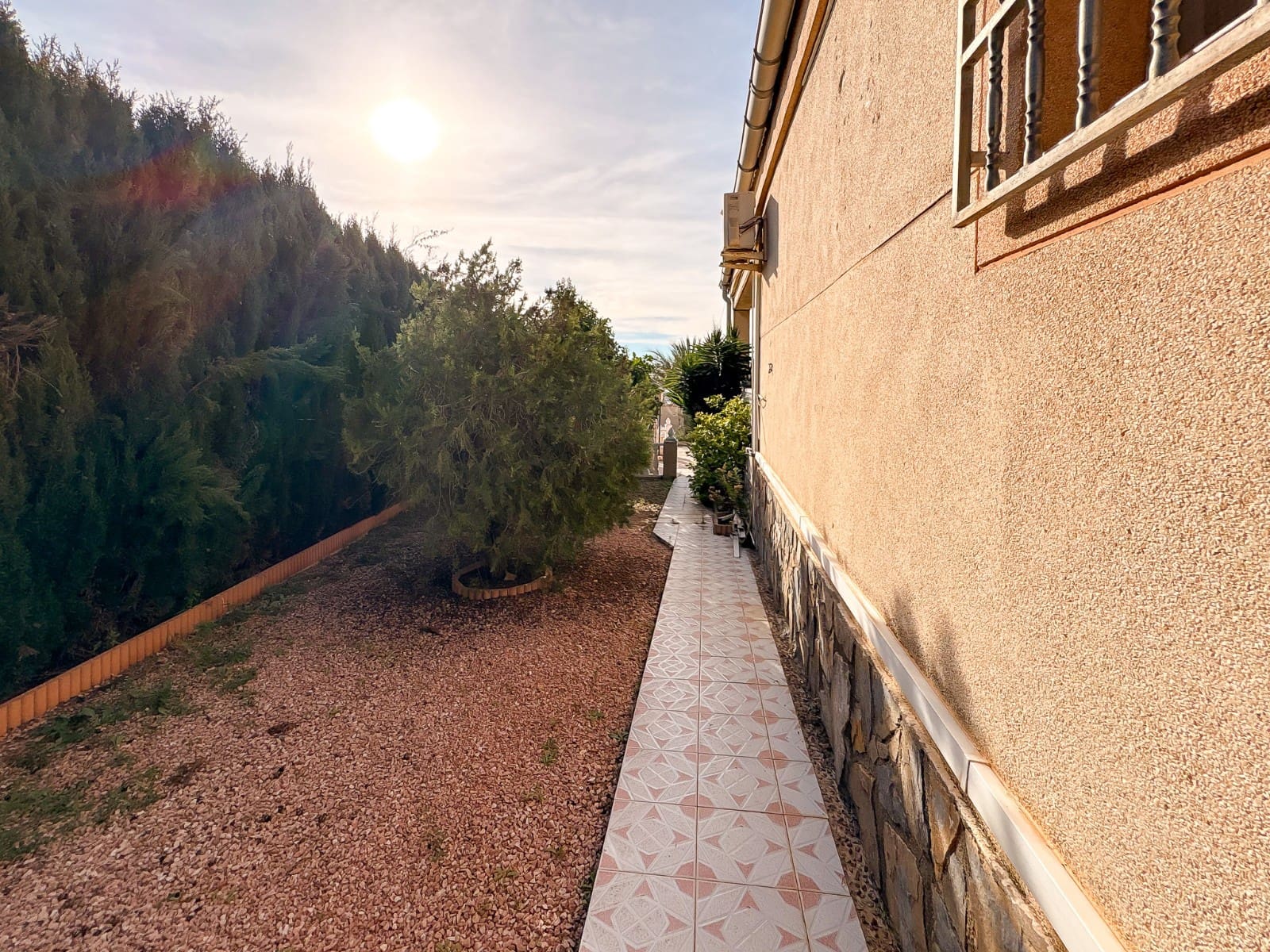 Chalet de 4 habitaciones en Ciudad Quesada en venta con piscina garaje - 525.000 € (Ref: 9615326)