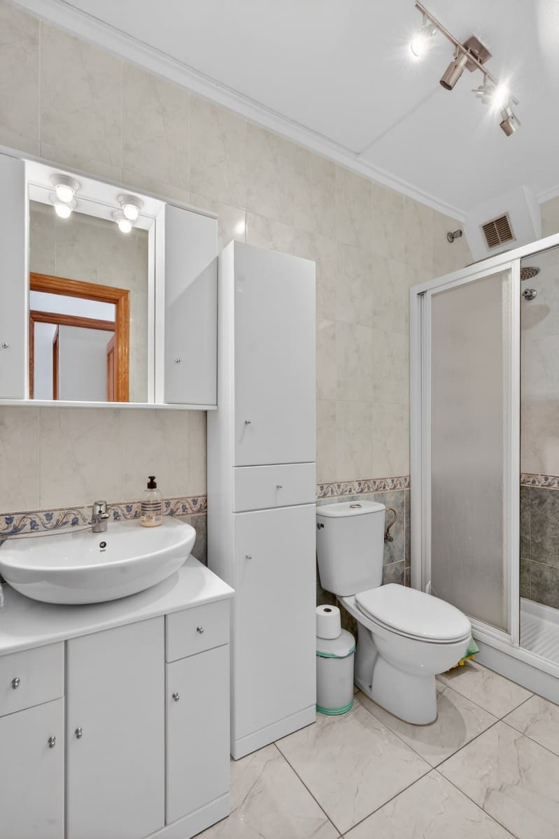 Apartamento de 2 habitaciones en Gran Alacant en venta con piscina garaje - 189.000 € (Ref: 9619128)