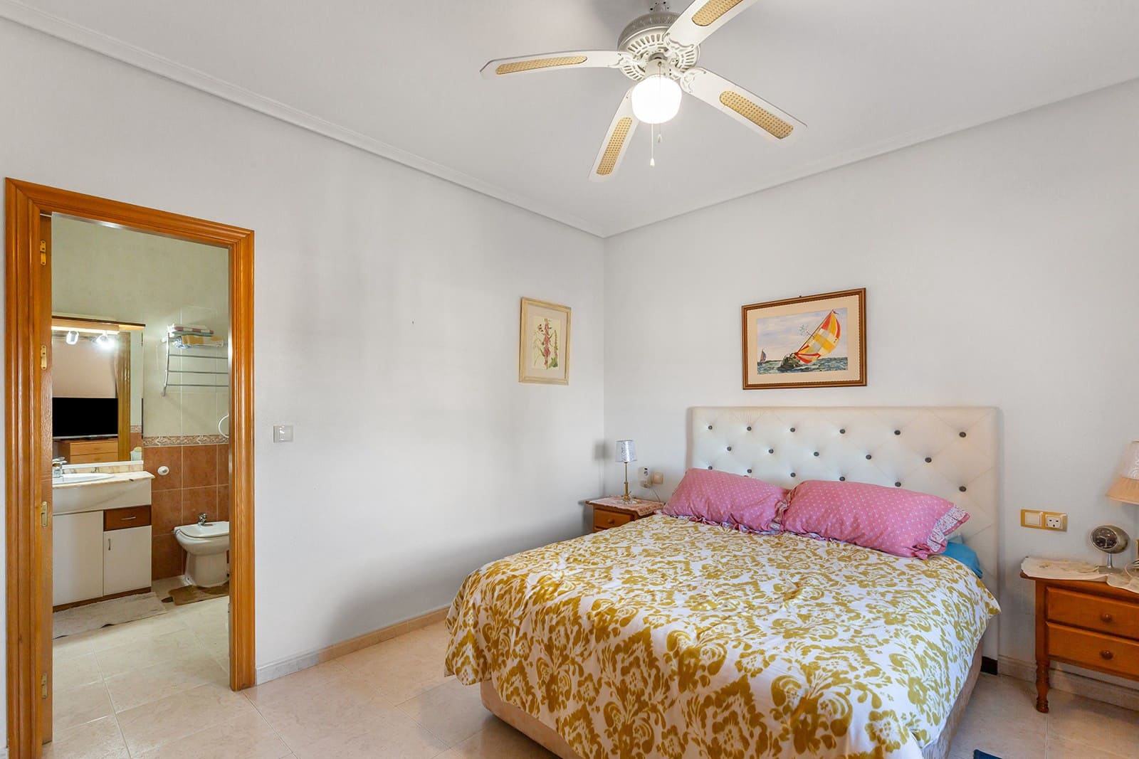 3 bedroom Villa for sale in Bigastro with garage - € 249,900 (Ref: 9622365)