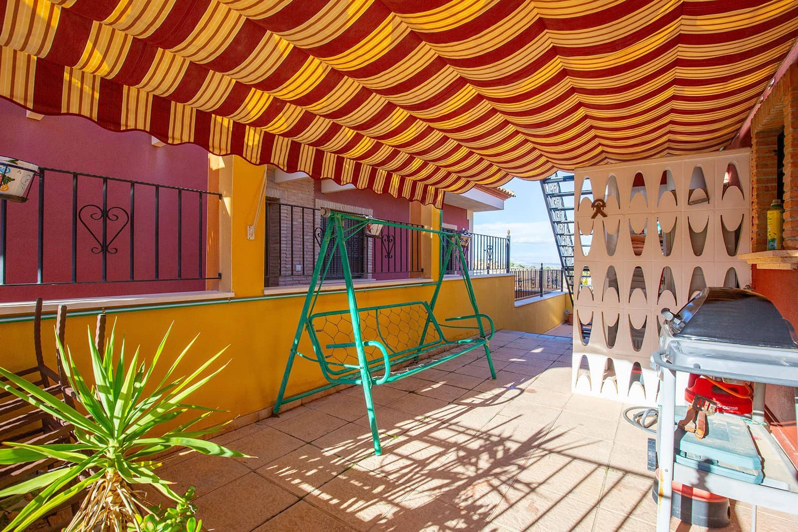 3 bedroom Villa for sale in Bigastro with garage - € 249,900 (Ref: 9622365)